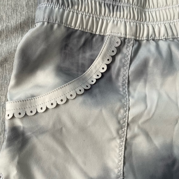 Lululemon shorts - Picture 7 of 7